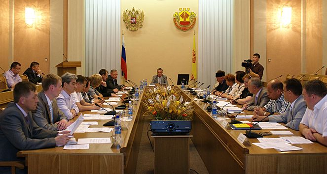 Участники первого пленарного заседания Общественной палаты Чувашской Республики